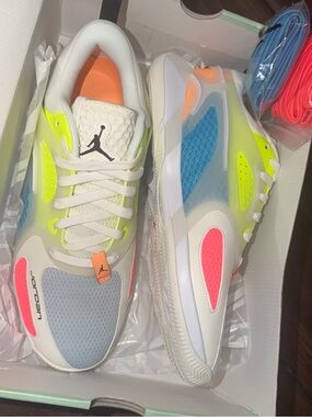 Nike Air Jordan Heir Sneakers Men’s Size 11.5 Sail/ Black Blue-Volt FQ3858-100